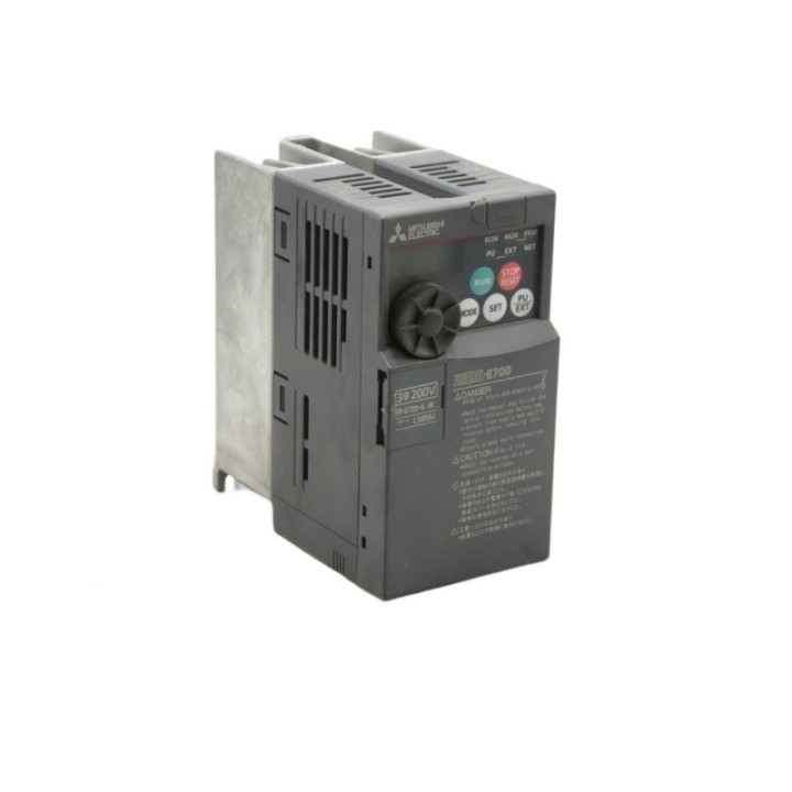 MITSUBISHI ELECTRIC  MITSUBISHI INVERTER FR-E720-0. 4K