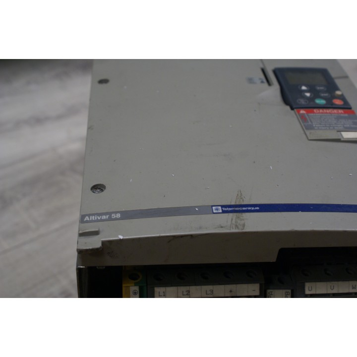Telemecanique Altivar 58 ATV58 HD33N4
