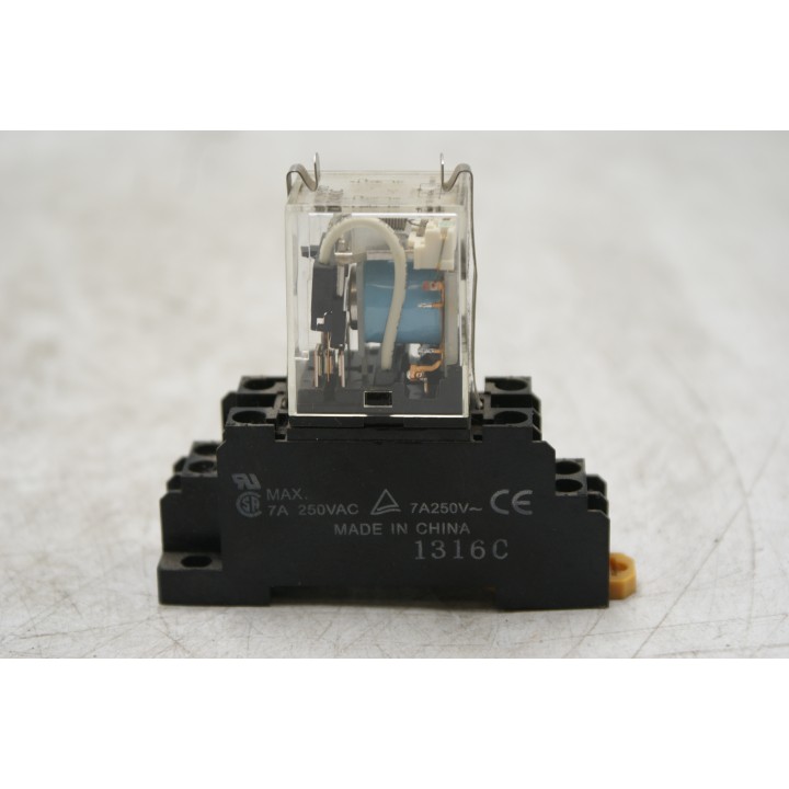 Omron MY2N-D2 PYF08A-E