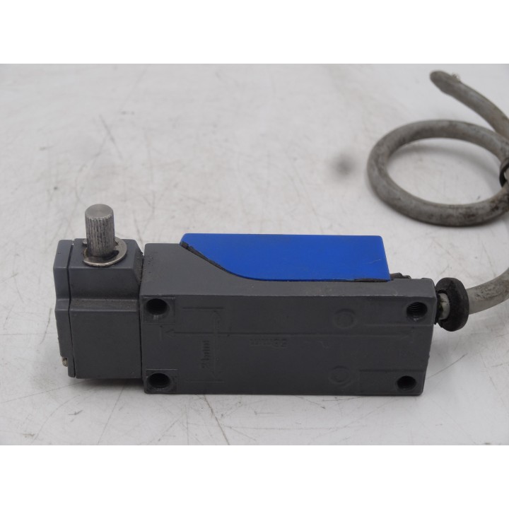 Highly Electric AH-8108