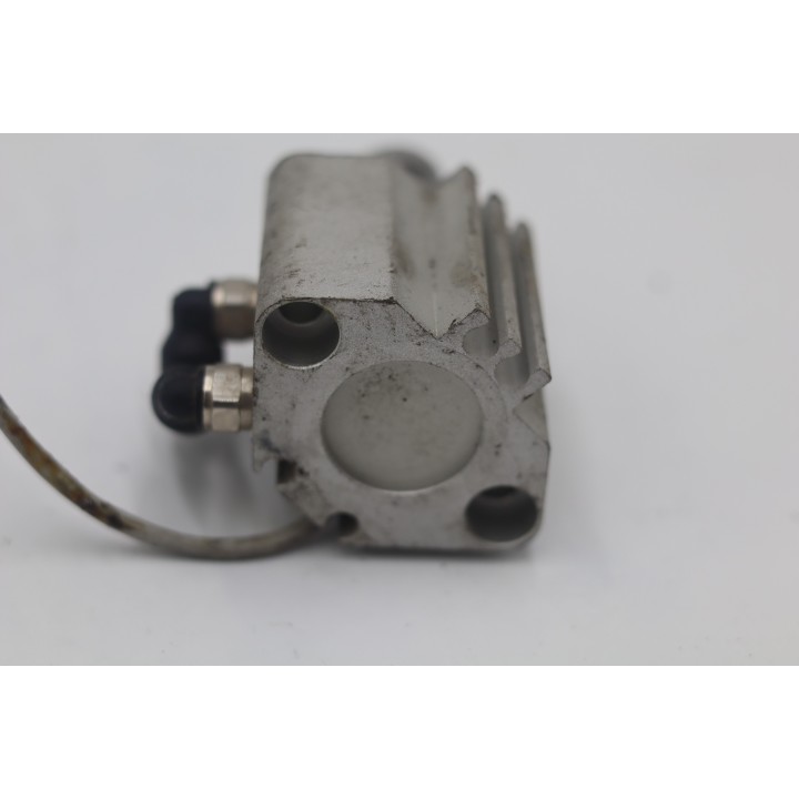 SMC CDQ2B20-5DCMZ + D-A93