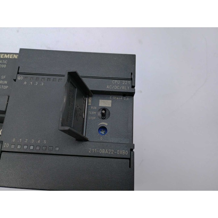 SIEMENS 6ES7211-0BA22-0XB0