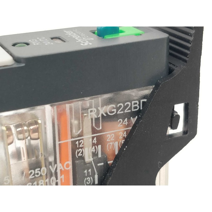 Schneider Electric Relay RXG22BD + support RGZE1S48M