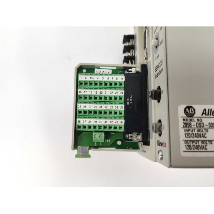 Allen-Bradley 2098-DSD-010-SE