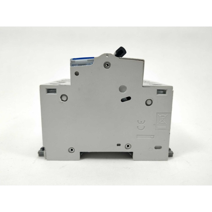Legrand C16