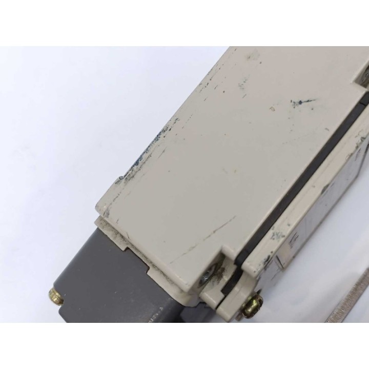 OMRON D4B-1111N