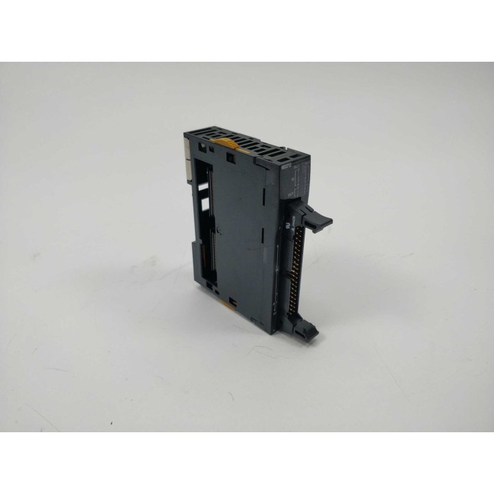 OMRON CJ2M-MD212
