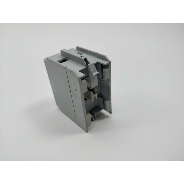 AB 100-F