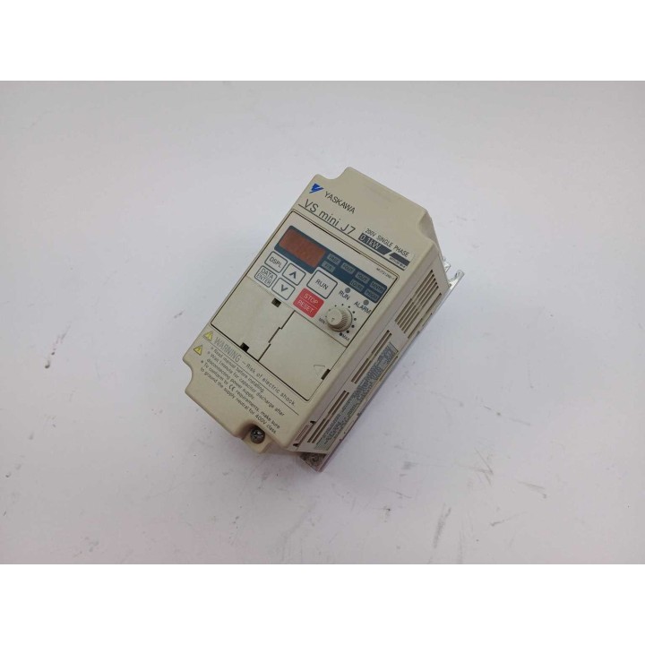 OMRON   YASKAWA CIMR-J7ACB0P1