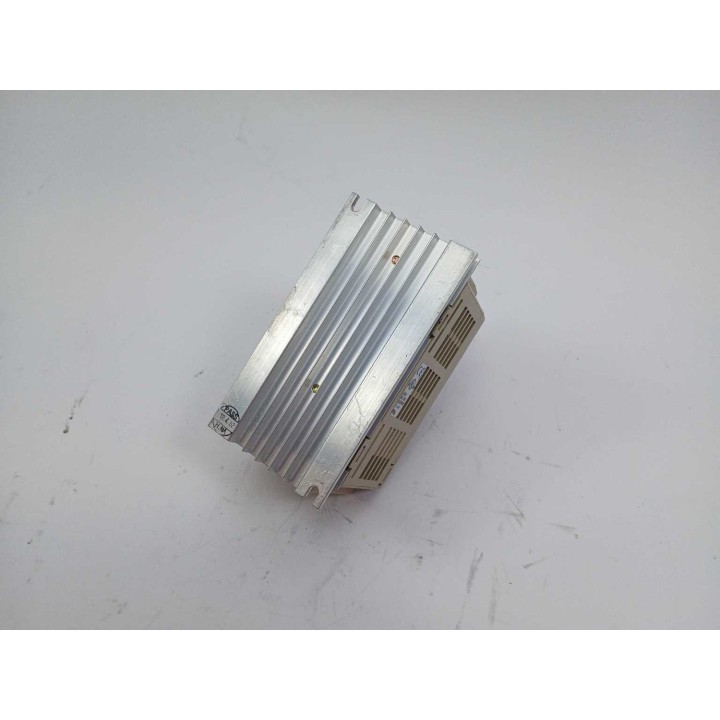 OMRON   YASKAWA CIMR-J7ACB0P1