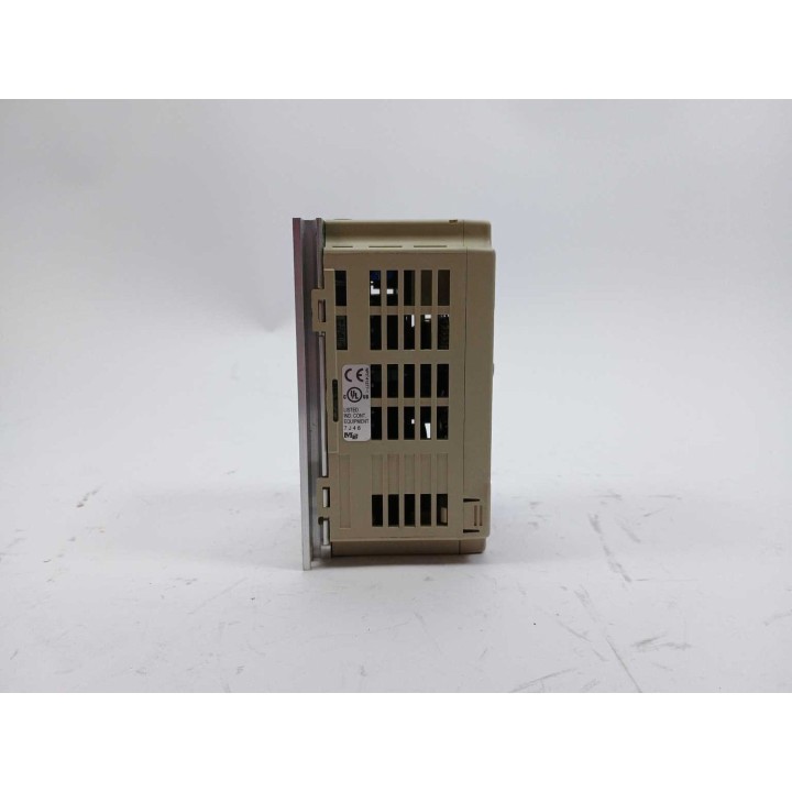 OMRON   YASKAWA CIMR-J7ACB0P1