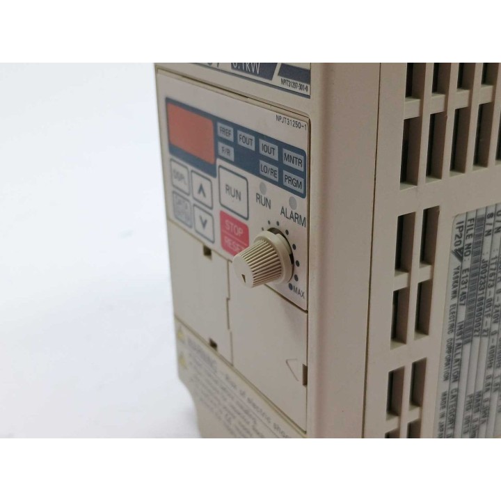 OMRON   YASKAWA CIMR-J7ACB0P1