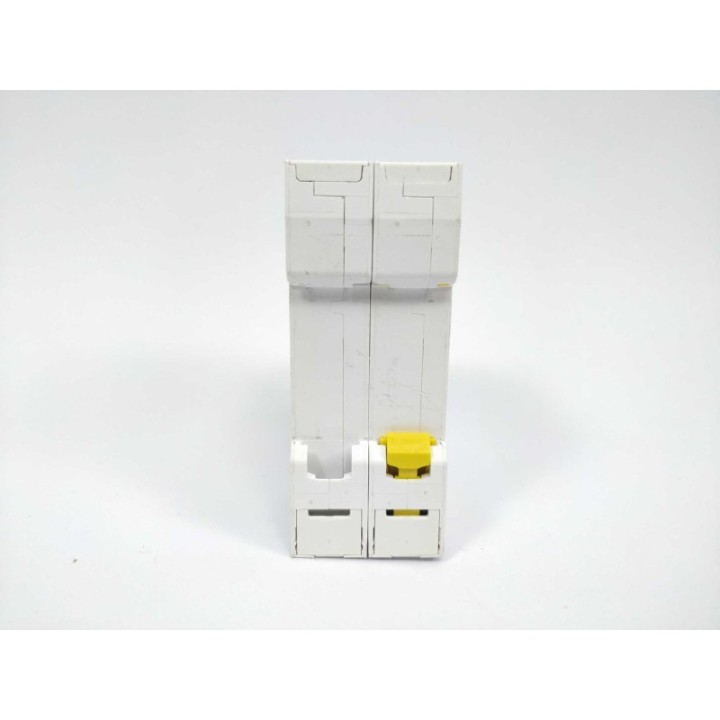 Schneider A9F08220