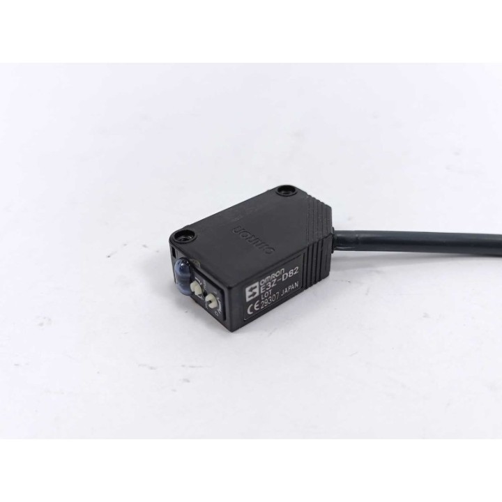 OMRON E3Z-D82