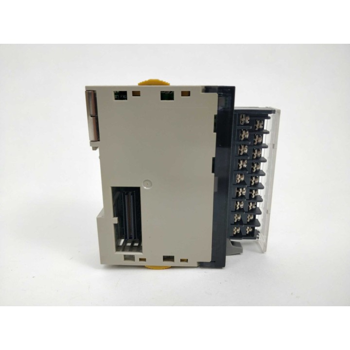 OMRON CJ1W-OC201