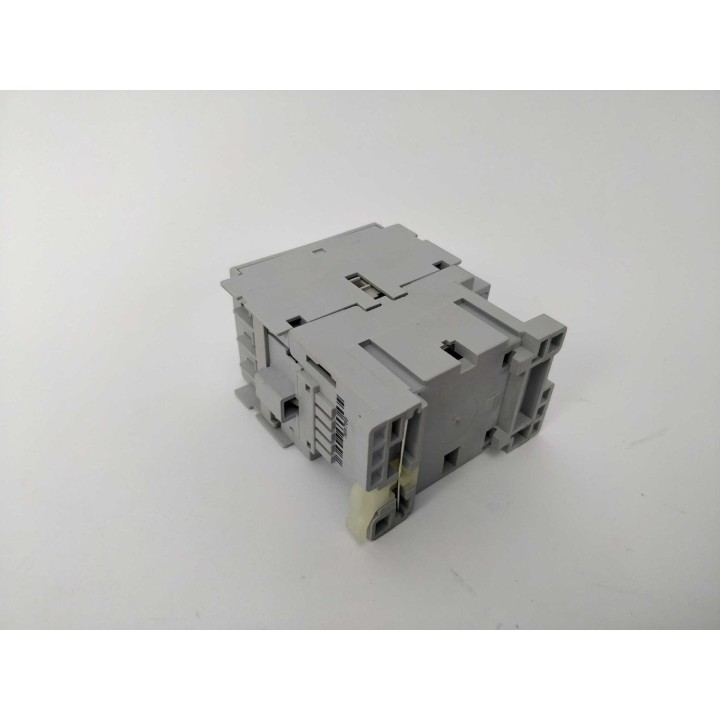 AB 100-C09*10