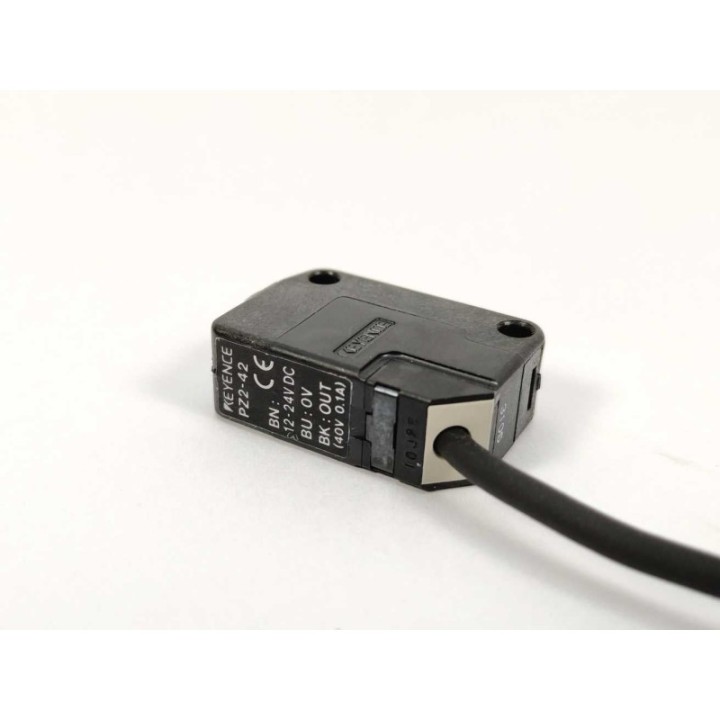 KEYENCE  PZ2-42