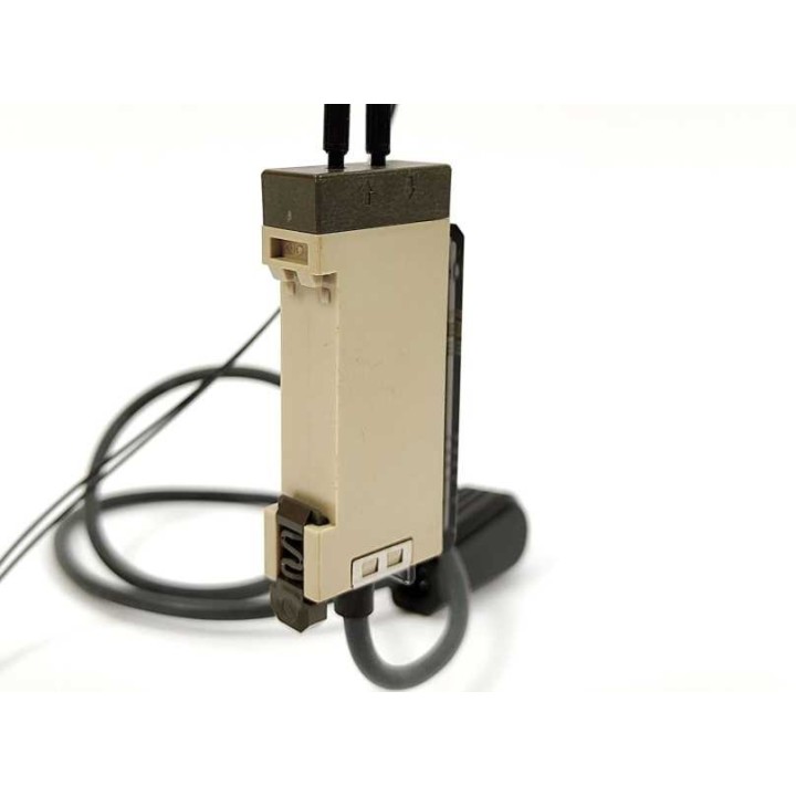 OMRON E3X-F21